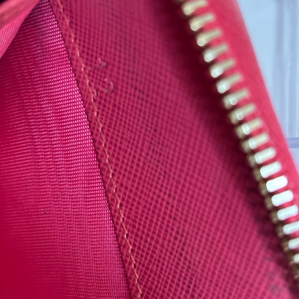Prada Pink Leather Wallet Sleek Design - Picture 10 of 15